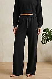 Kadın Siyah Alo Nakışlı Geniş Paça Yumuşak Dokulu Eşofman Altı