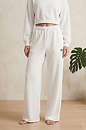 Kadın Beyaz Alo Nakışlı Geniş Paça Yumuşak Dokulu Eşofman Altı